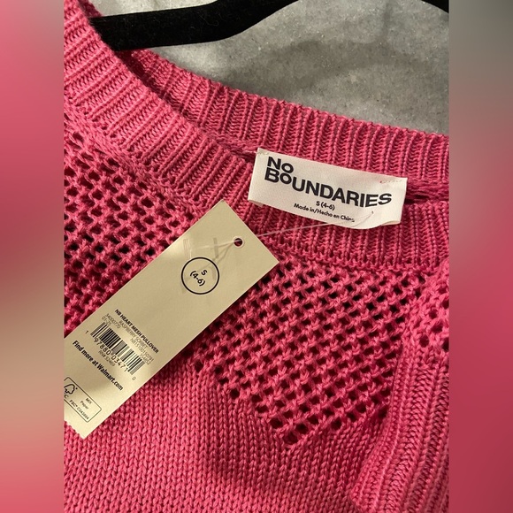 NWT No Boundaries Size S Pink Mesh Long Sleeve Crew Neck Pullover Heart Sweater - Picture 10 of 10